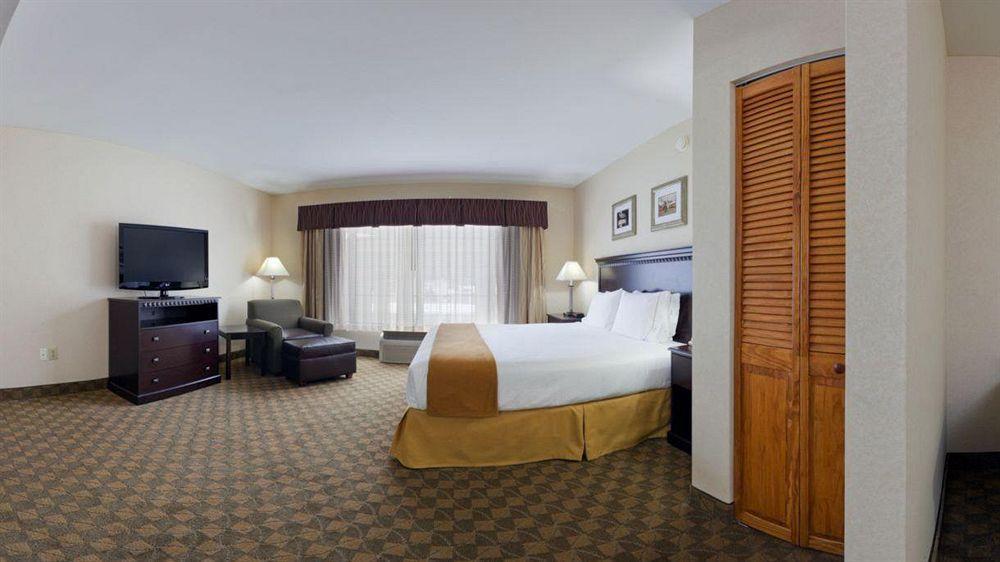 Holiday Inn Express & Suites Carneys Point - Pennsville By Ihg Zewnętrze zdjęcie