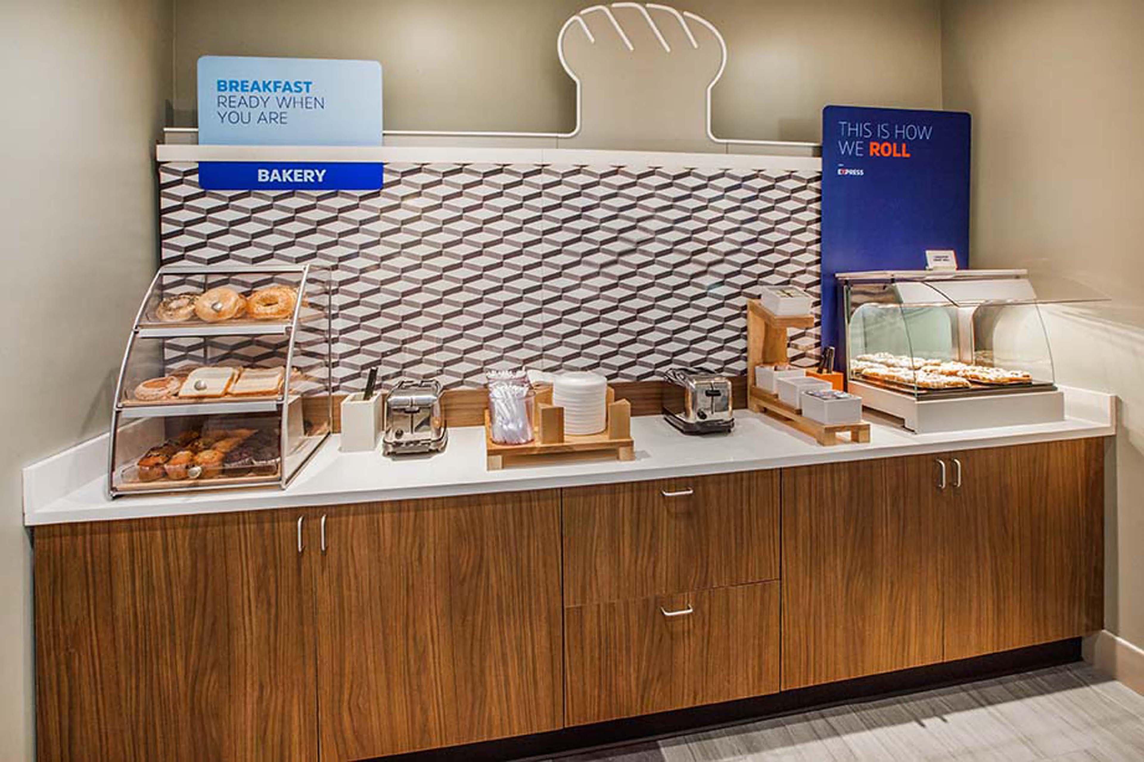 Holiday Inn Express & Suites Carneys Point - Pennsville By Ihg Zewnętrze zdjęcie